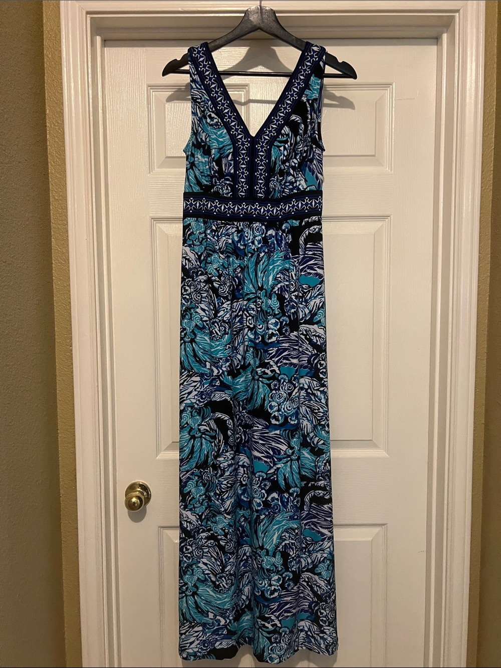 Trulli V-Neck Teal, Navy and Black Floral Maxi Dress- size Small, EUC *like new*